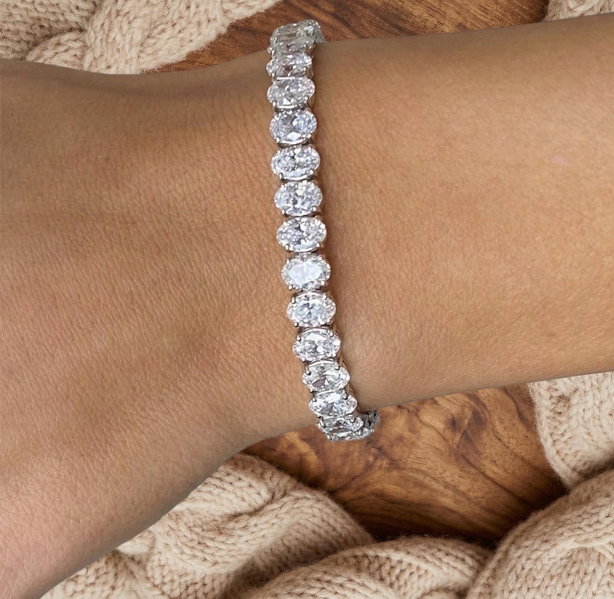 Oval Moissanite Tennis Bracelet in 14K Solid Gold