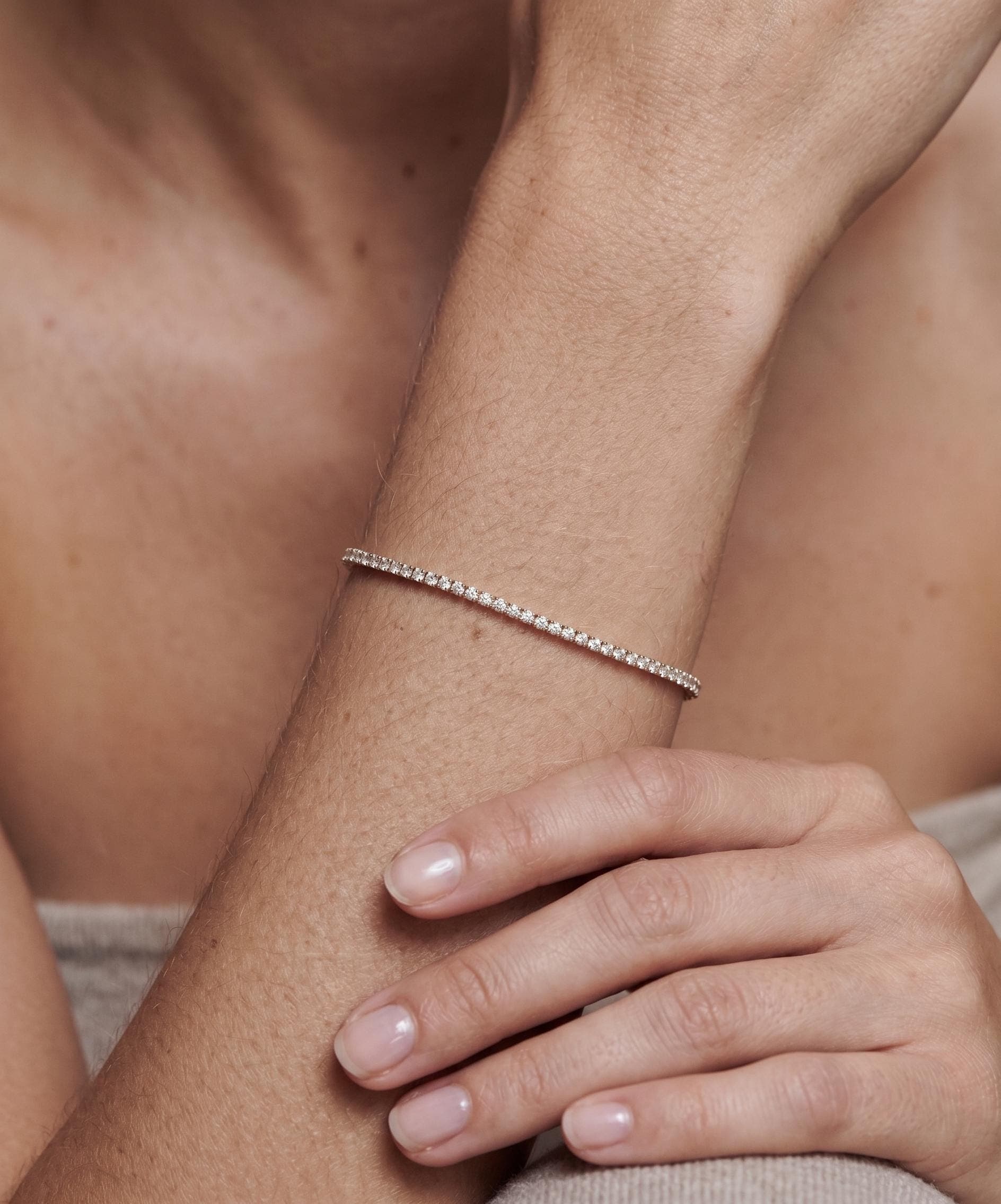 Round Brilliant Moissanite Tennis Bracelet in Sterling Silver 6