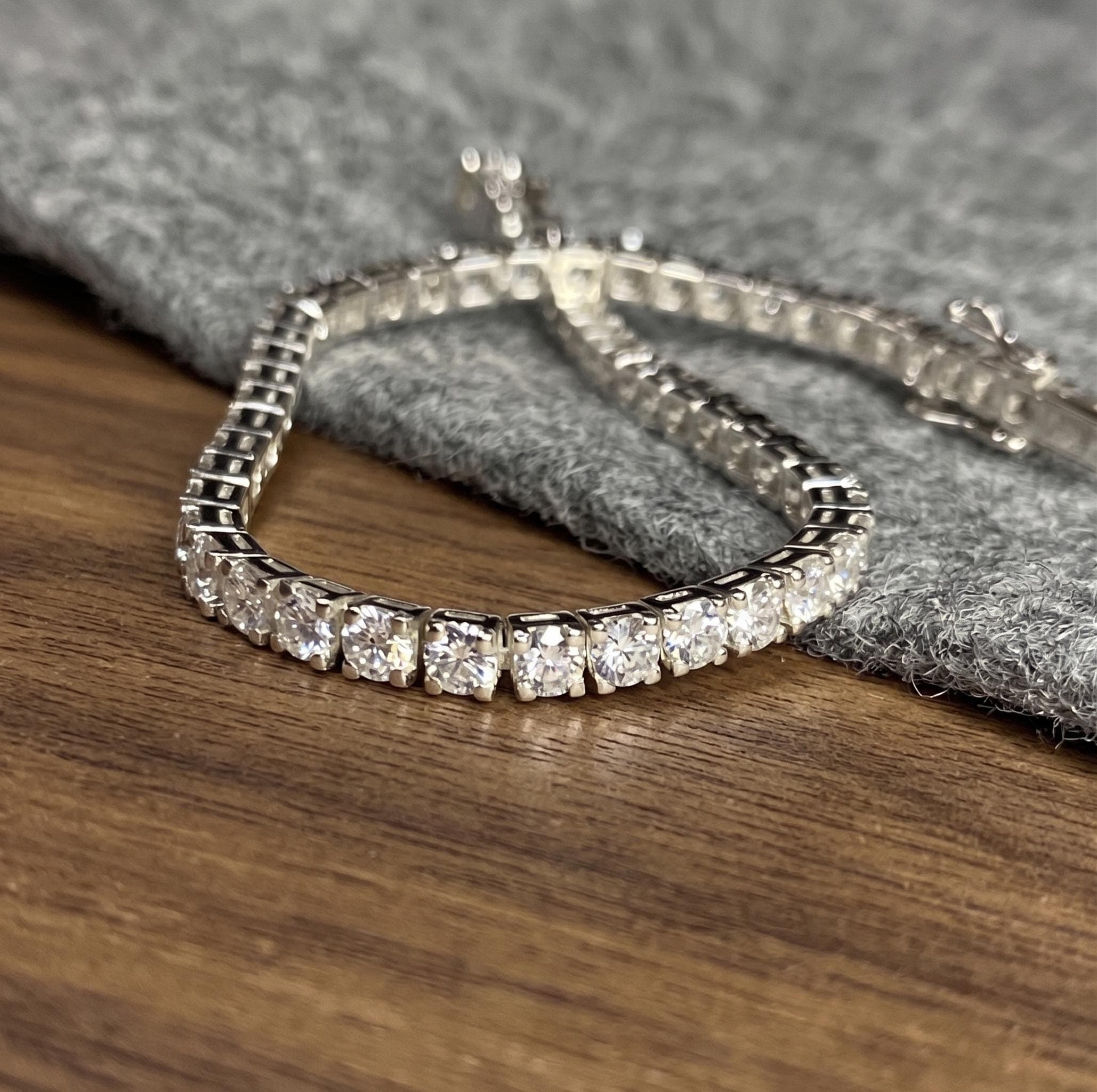 Moissanite Tennis Bracelet in Sterling Silver 15