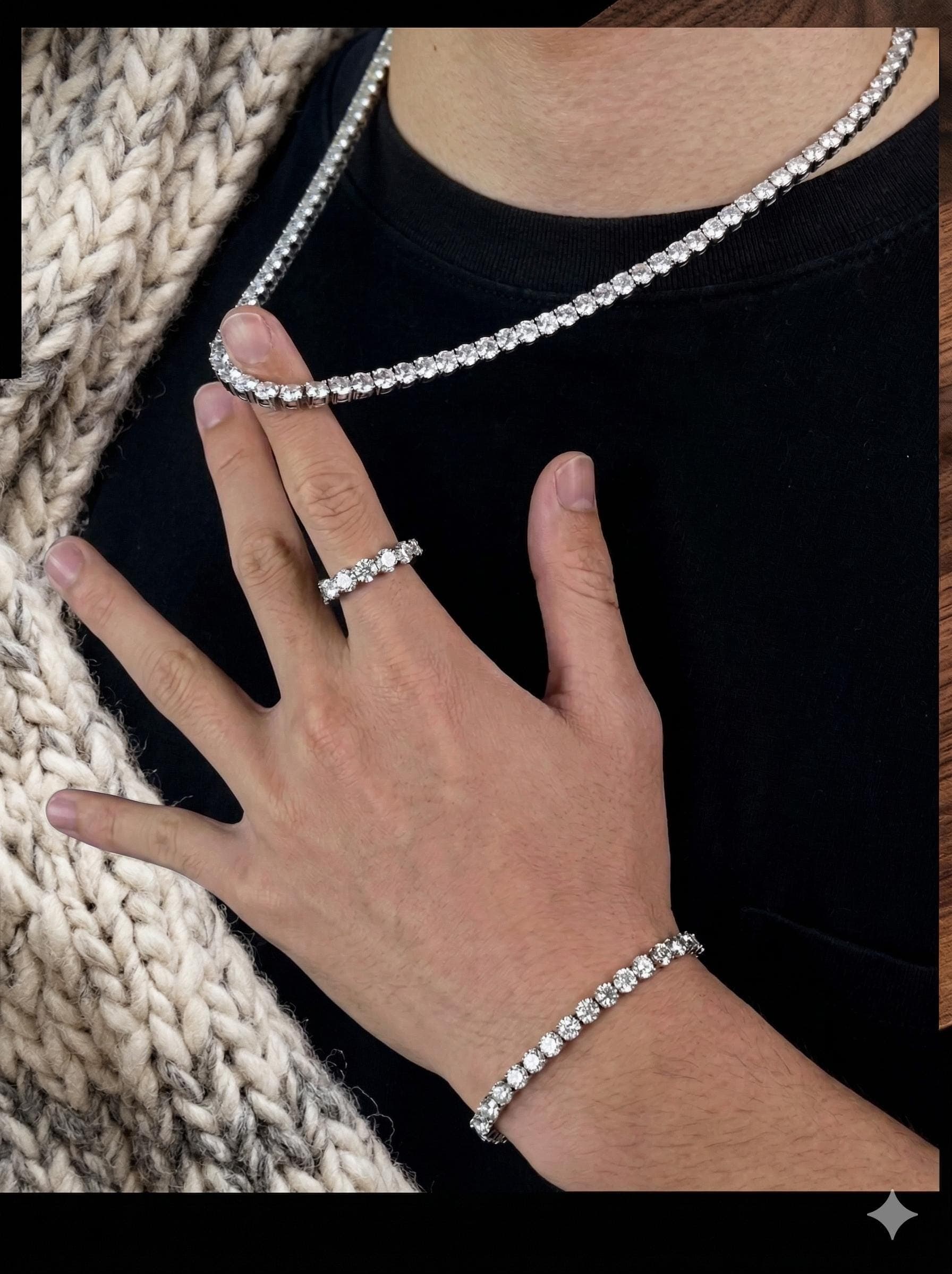 Round Brilliant Moissanite Tennis Bracelet in Sterling Silver 8